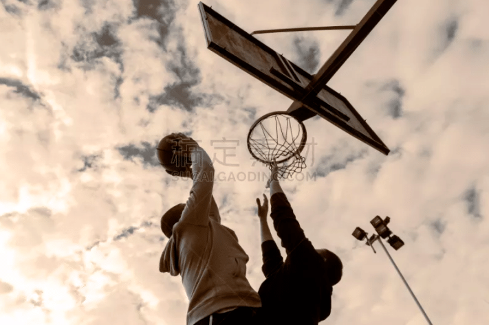 记者：国足可以进附加赛但最好不要进世界杯，不去未必是件坏事